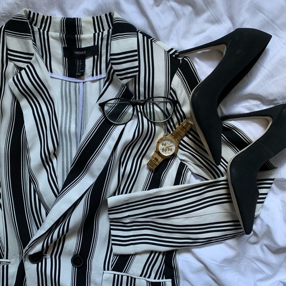Forever 21 Black & White Striped Blazer - Picture 1 of 8